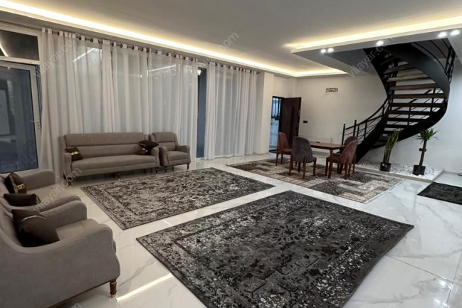 ویلای مدرن استخردار در چالوس