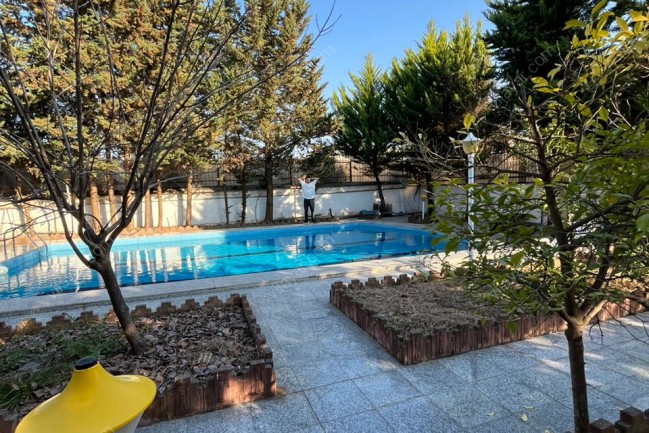 اجاره ویلای ۵خوابه استخردار