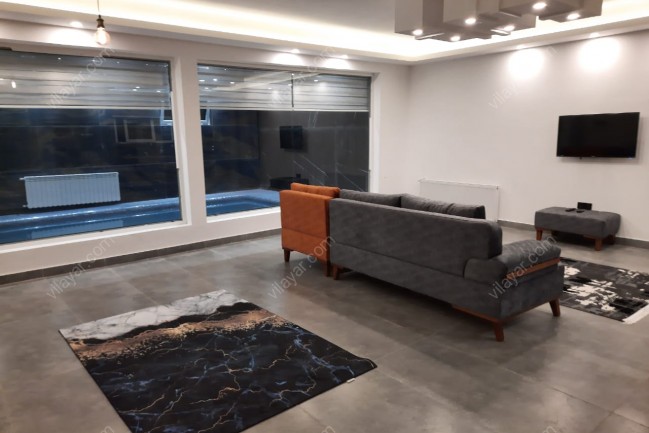 اجاره ویلای مدرن استخردار شیک