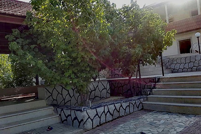 اجاره باغ ویلای دربست استخردار شیراز قلات