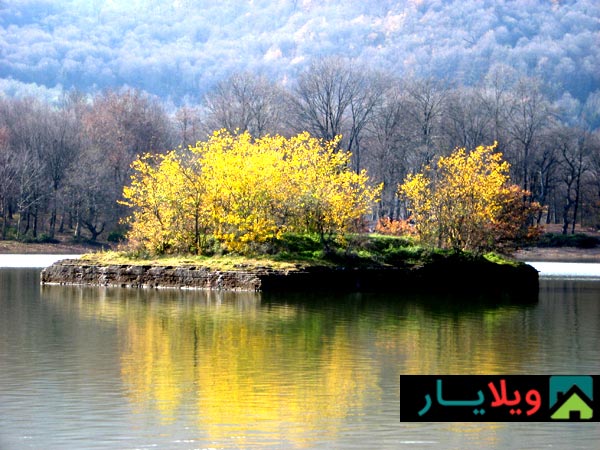 کاخ شاه در دریاچه عباس آباد بهشهر