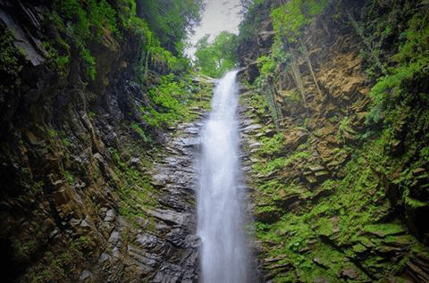 آبشار سواسره جاذبه گردشگری شمال و نور