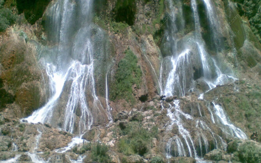 آبشار ایج؛ جاذبه‌ای بی‌نظیر در رامسر