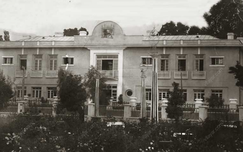 کاخ آقا محمدخان قاجار، نخستین کاخ دوره قاجار