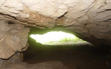 غار کیارام (غار وسط دل دل)، قدیمی ترین غار مسکونی ایران