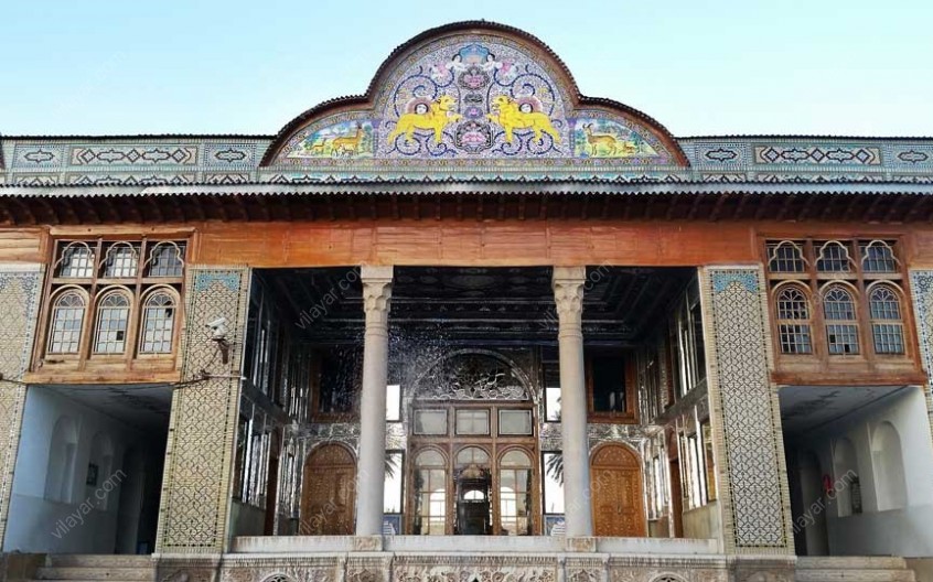 سرمست شدن از عطر بهارنارنج در باغ نارنجستان قوام