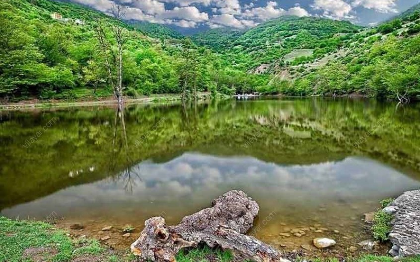 دریاچه شورمست؛ دریاچه ای در آغوش کوه ها