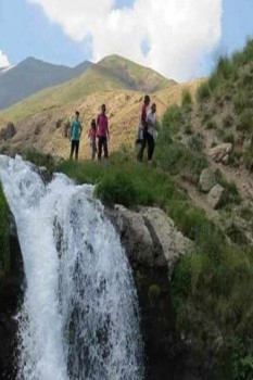 لحظاتی زیبا در آبشار گورگور خیاوچای