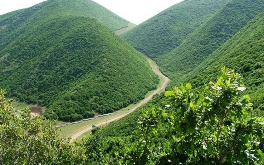 روستای اندبیل با طبیعت سرسبز و کوهستانی
