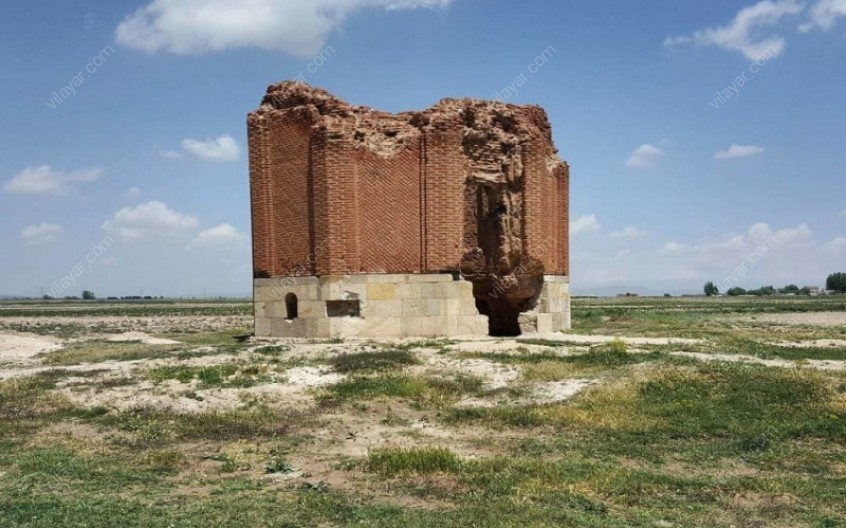 برج شاطر گنبدی از تاریخ در اردبیل
