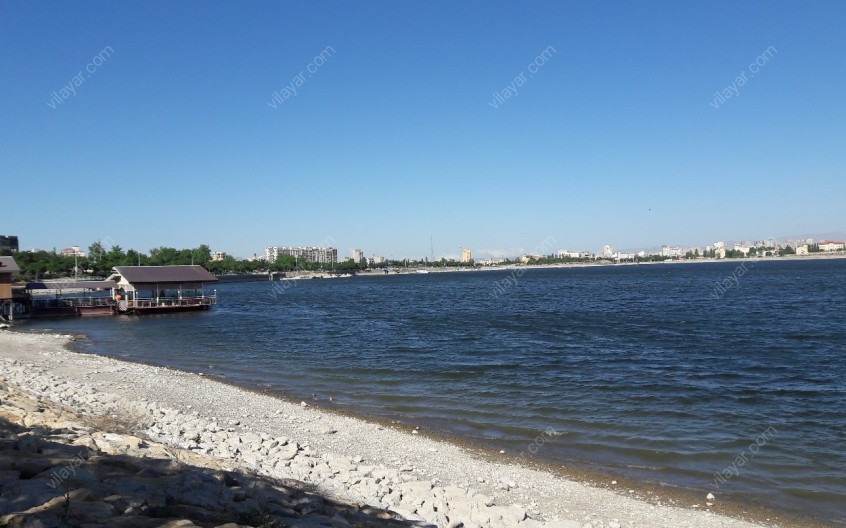دریاچه شورابیل اردبیل؛ تنها دریاچه ایران که در داخل محدوده شهری قرار دارد