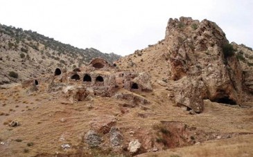 محوطه باستانی قلعه خسرو اردبیل؛ قلعه ‌ای سنگی با قدمت پیش از میلاد مسیح