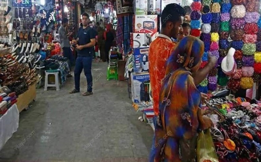 بازار لاری ‌ها و اوزی‌ ها، قدیمی و با ابهت