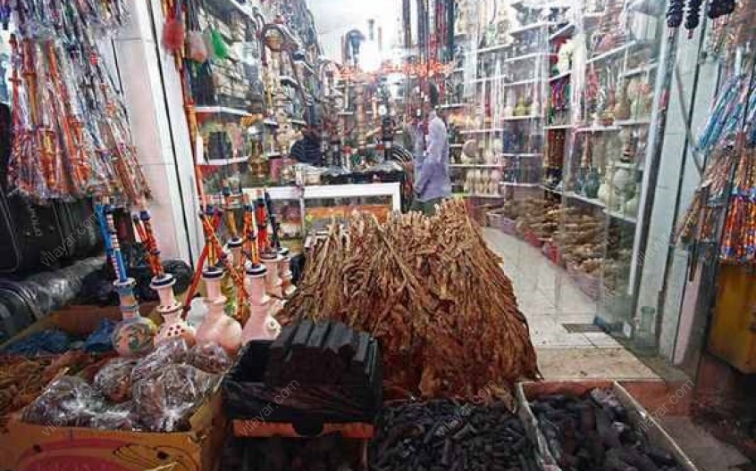 بازار لاری ‌ها و اوزی‌ ها، قدیمی و با ابهت