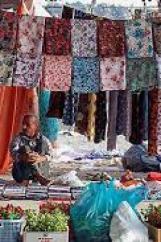 بازار لاری ‌ها و اوزی‌ ها، قدیمی و با ابهت