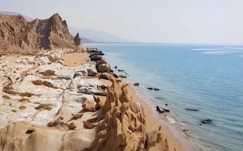 بندر مقام؛ ملاقات با آرامش در کنار امواج نیلگون خلیج فارس