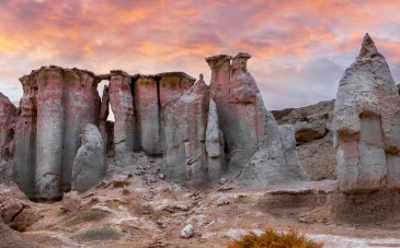 دره تندیس ها،  دره مجسمه های شگفت انگیز در قشم