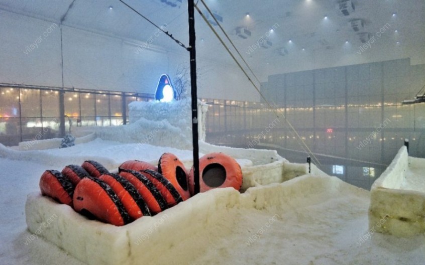 پارک برفی پنگوئن؛ دنیایی یخی در قلب آفتاب کیش