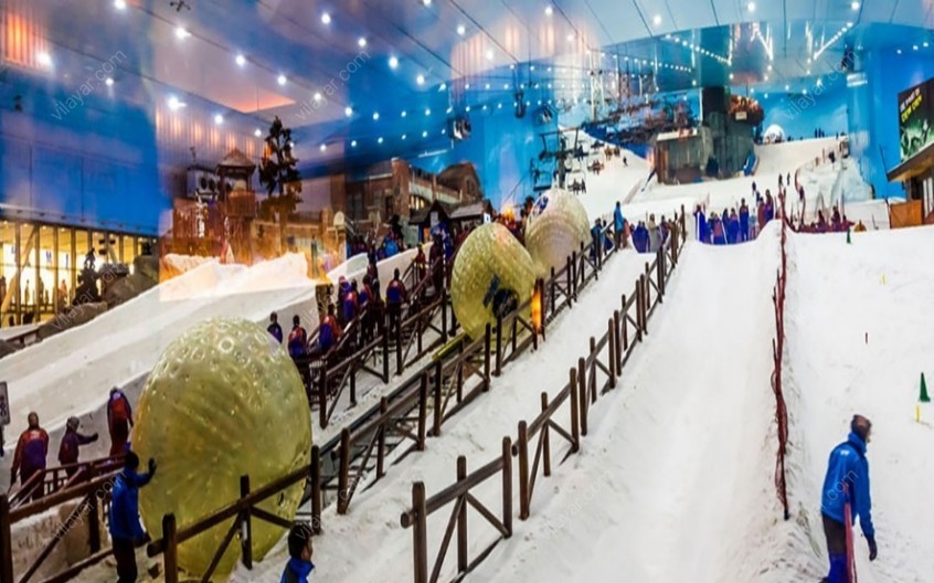 پارک برفی پنگوئن؛ دنیایی یخی در قلب آفتاب کیش