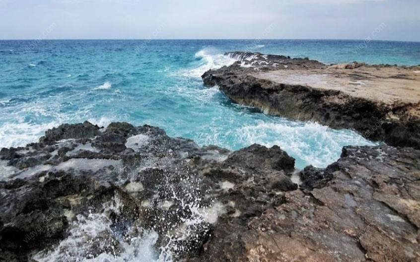 کلبه هور؛ جایی که دریا و صخره ها نجوا می کنند