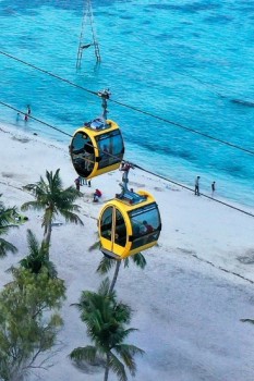 تله کابین میکامال کیش؛ سفر هوایی بر فراز جزیره