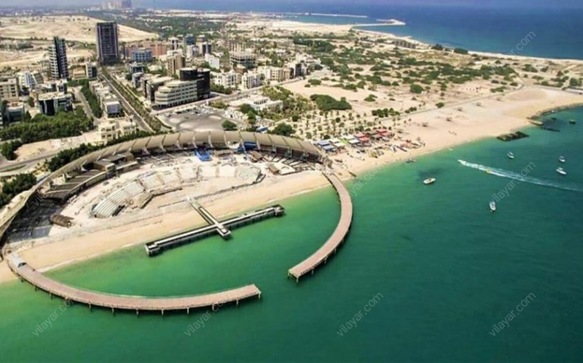 پلاژ بانوان و آقایان در جزیره زیبای کیش؛ پاتوقی برای آفتاب دوستان