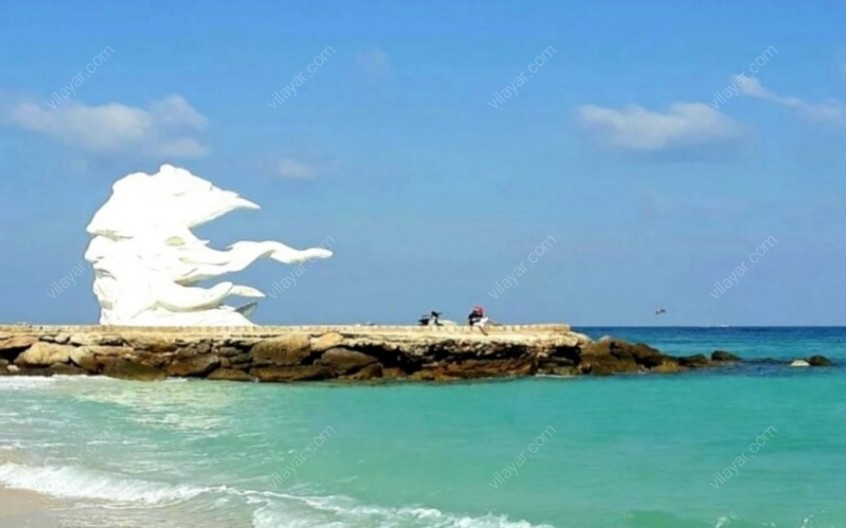 پارک ساحلی سیمرغ کیش؛ فضایی با سواحل شنی نرم و آب های زلال