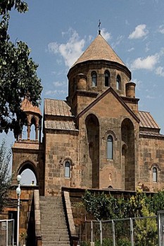 راهنمای سفر به شبستر