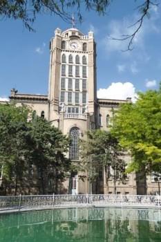 میدان ساعت تبریز؛ قلب تپنده‌ ای‌ که تاریخ و معماری آلمانی را در آغوش گرفته