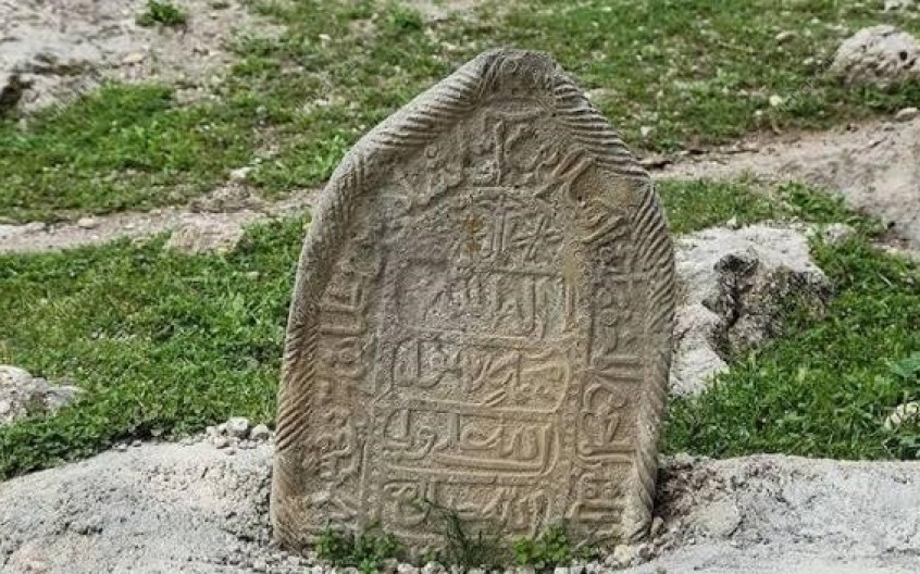 قبور شاهرود گنجینه‌ای از یادها و روایت‌های فراموش‌نشدنی در دل لرستان