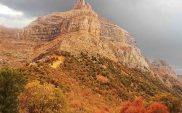 کوه قارون دورود؛ صعود به دژ افسانه‌ای در قلب طبیعت لرستان