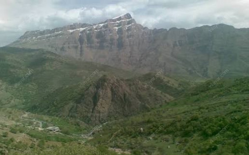 کوه قارون دورود؛ صعود به دژ افسانه‌ای در قلب طبیعت لرستان