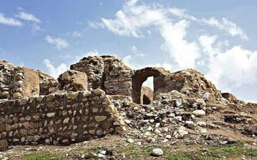 قلعه کهزاد لرستان
