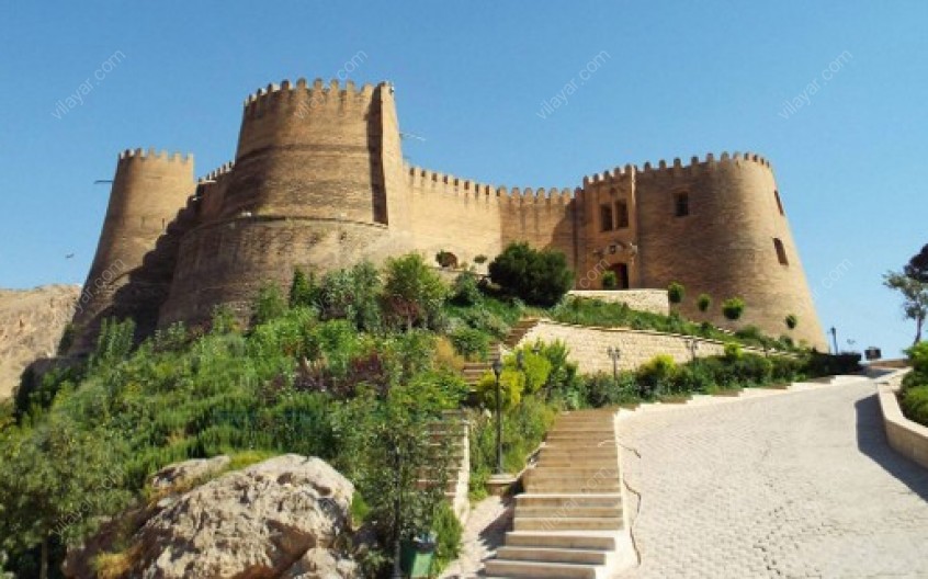 قلعه شَکَر لرستان: دژی از جنس افسانه‌ها