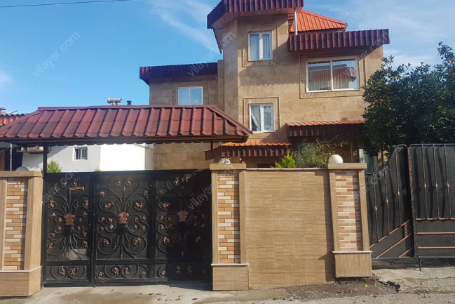 اجاره ویلا تربلیکس استخردار با بیلیارد در چالوس
