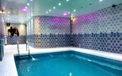 اجاره ویلای ساحلی با استخرسرپوشیده در رامسر